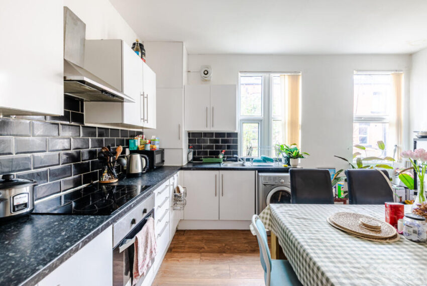 9 newport garden s- kitchen 3
