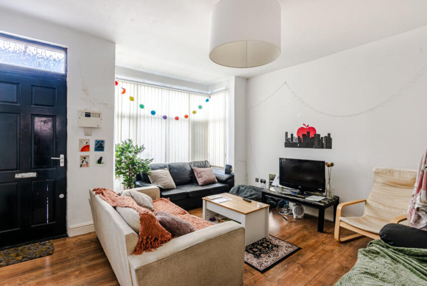 9 newport gardens lounge