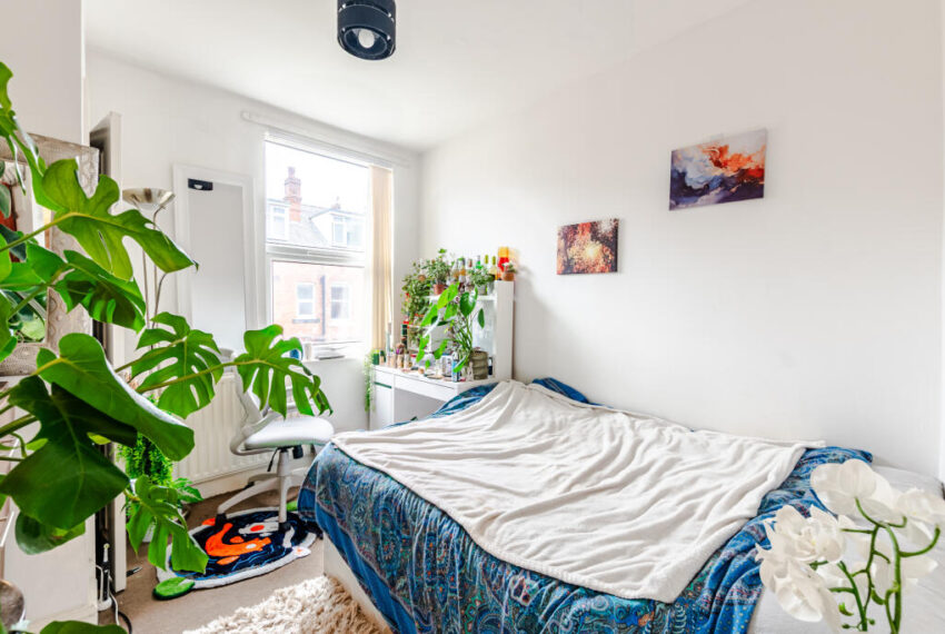 9 newport mount - bedroom 1