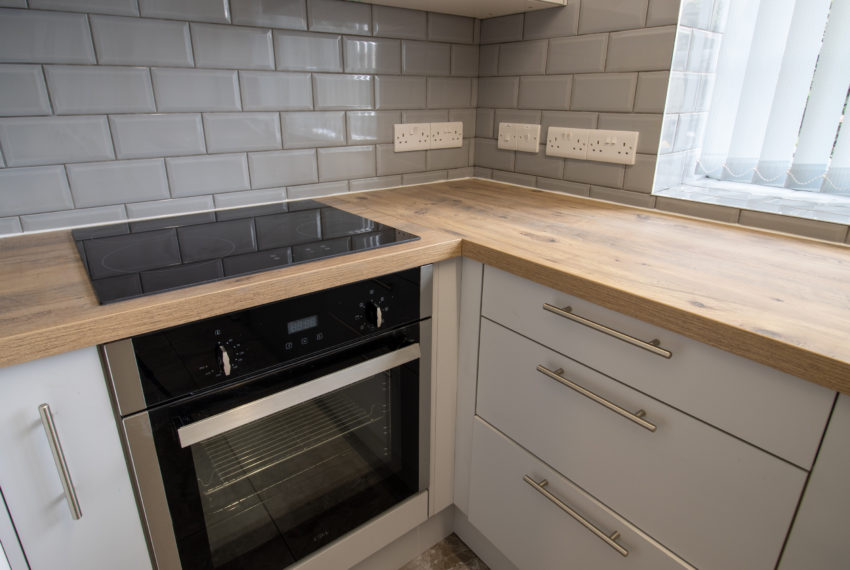 16 35 Cliff Road, Basment