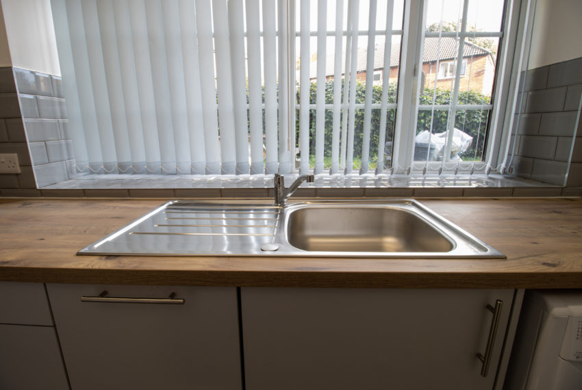 17 35 Cliff Road, Basment