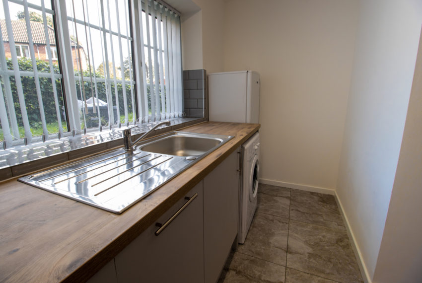 18 35 Cliff Road, Basment