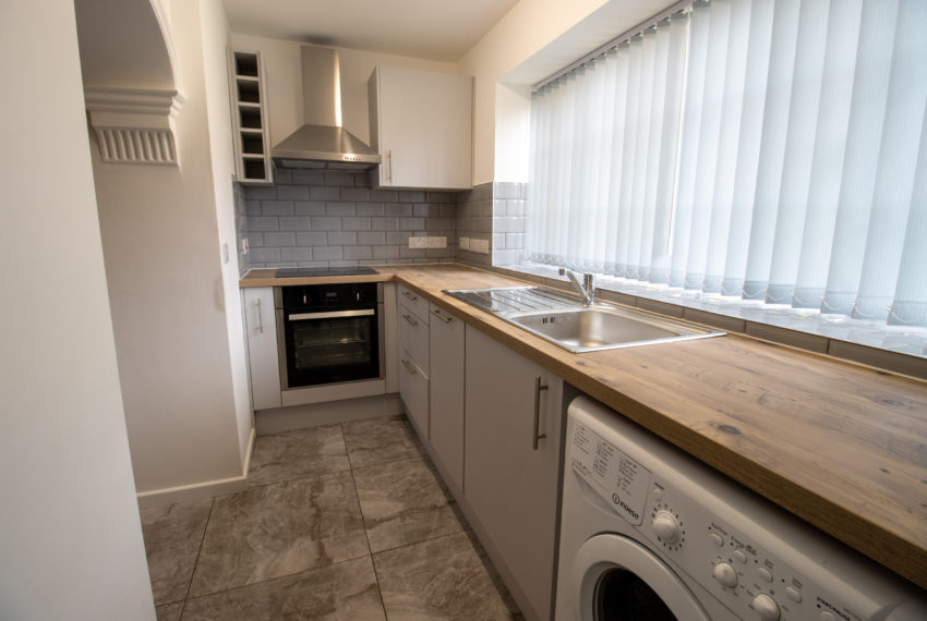 19 35 Cliff Road, Basment