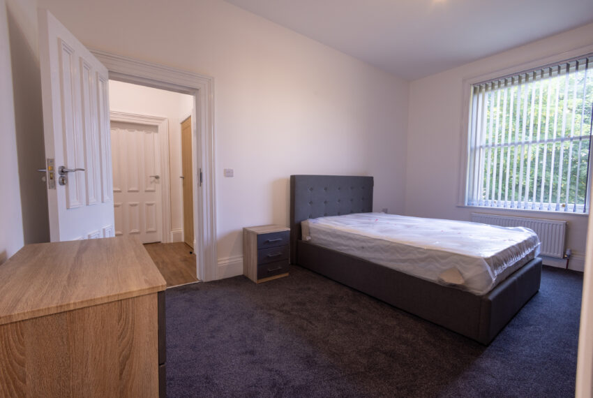 Flat 2 40 Headingley Lane 25